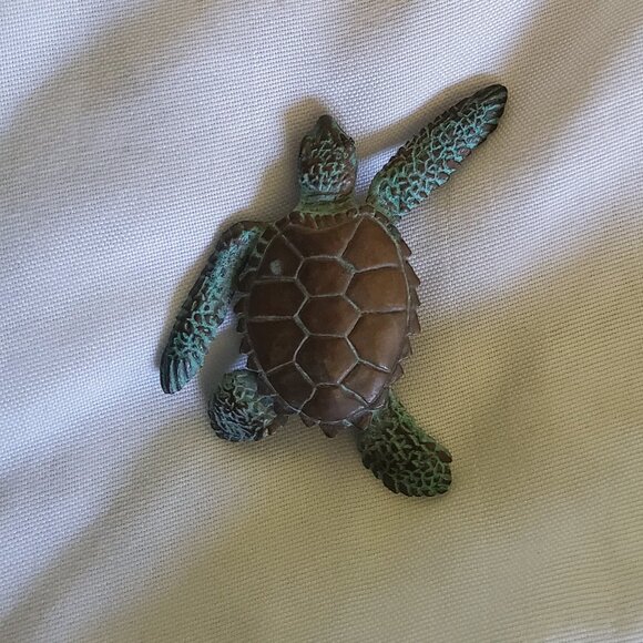 Sea Turtle Pin Charm, Purse, Bookbag, Handbag, Wristlet, Wallet Accessory - Picture 1 of 5